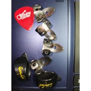 7 Pc Thumb & Finger Picks Set for Banjo Bass Guitar Harp, Metal & Plastic